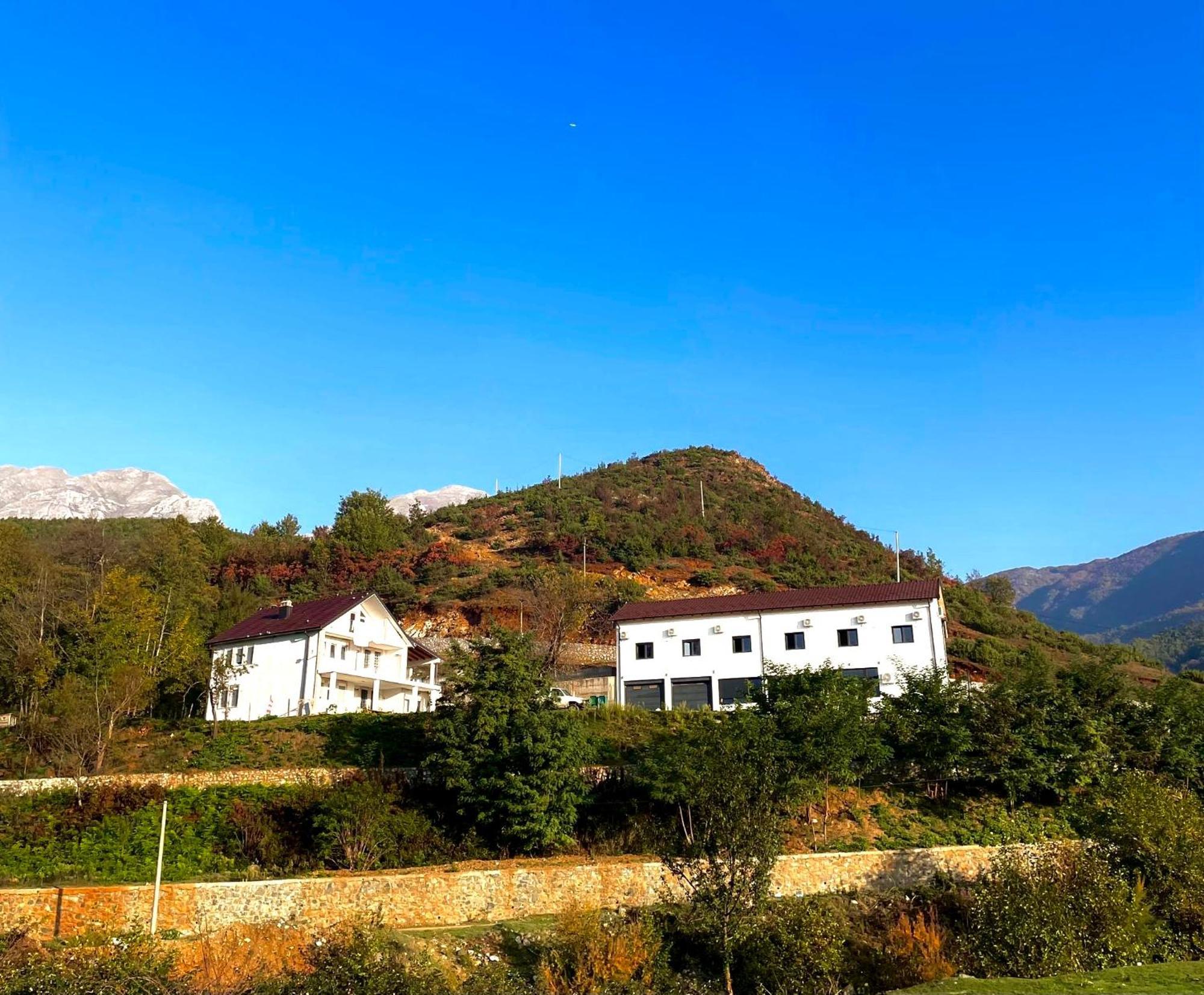 Guesthouse Tropoje E Vjeter Luaran gambar